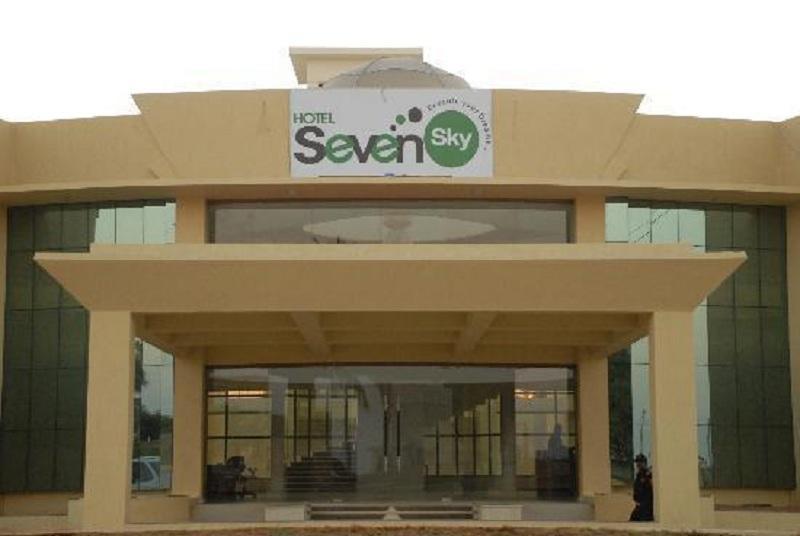 Seven Sky Clarks Exotica Hotel Bhuj Luaran gambar