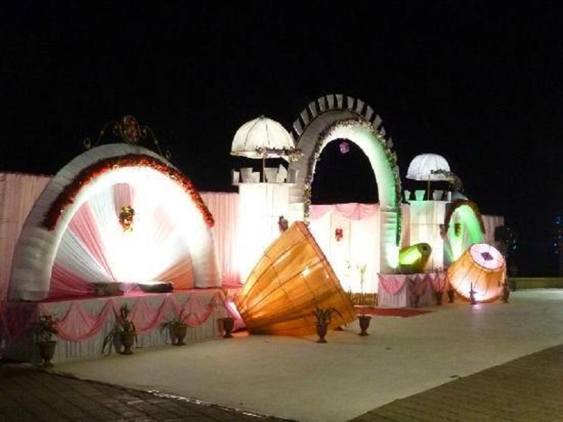 Seven Sky Clarks Exotica Hotel Bhuj Luaran gambar