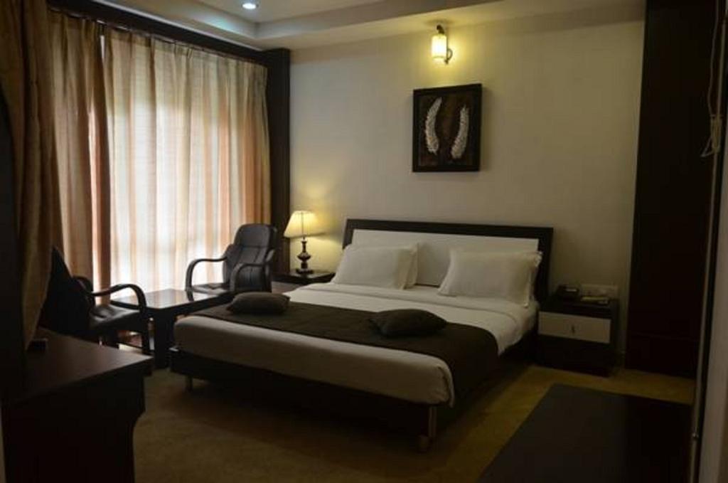Seven Sky Clarks Exotica Hotel Bhuj Bilik gambar