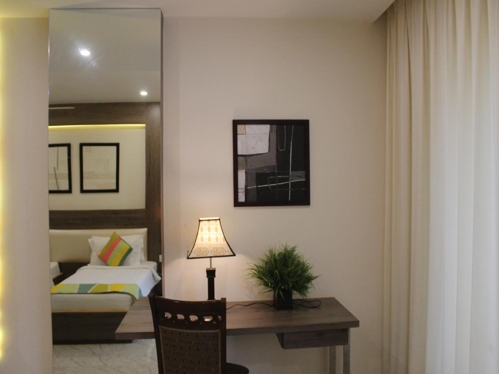 Seven Sky Clarks Exotica Hotel Bhuj Luaran gambar