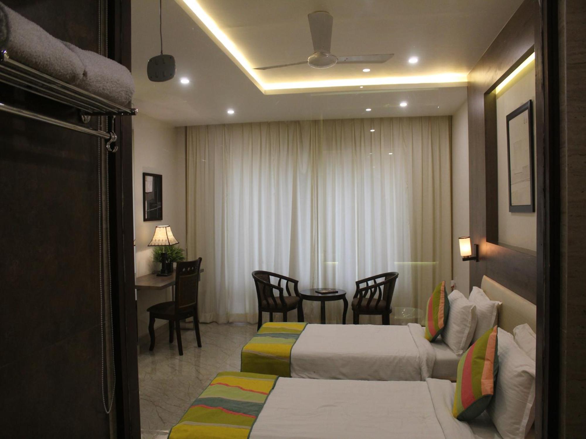 Seven Sky Clarks Exotica Hotel Bhuj Luaran gambar
