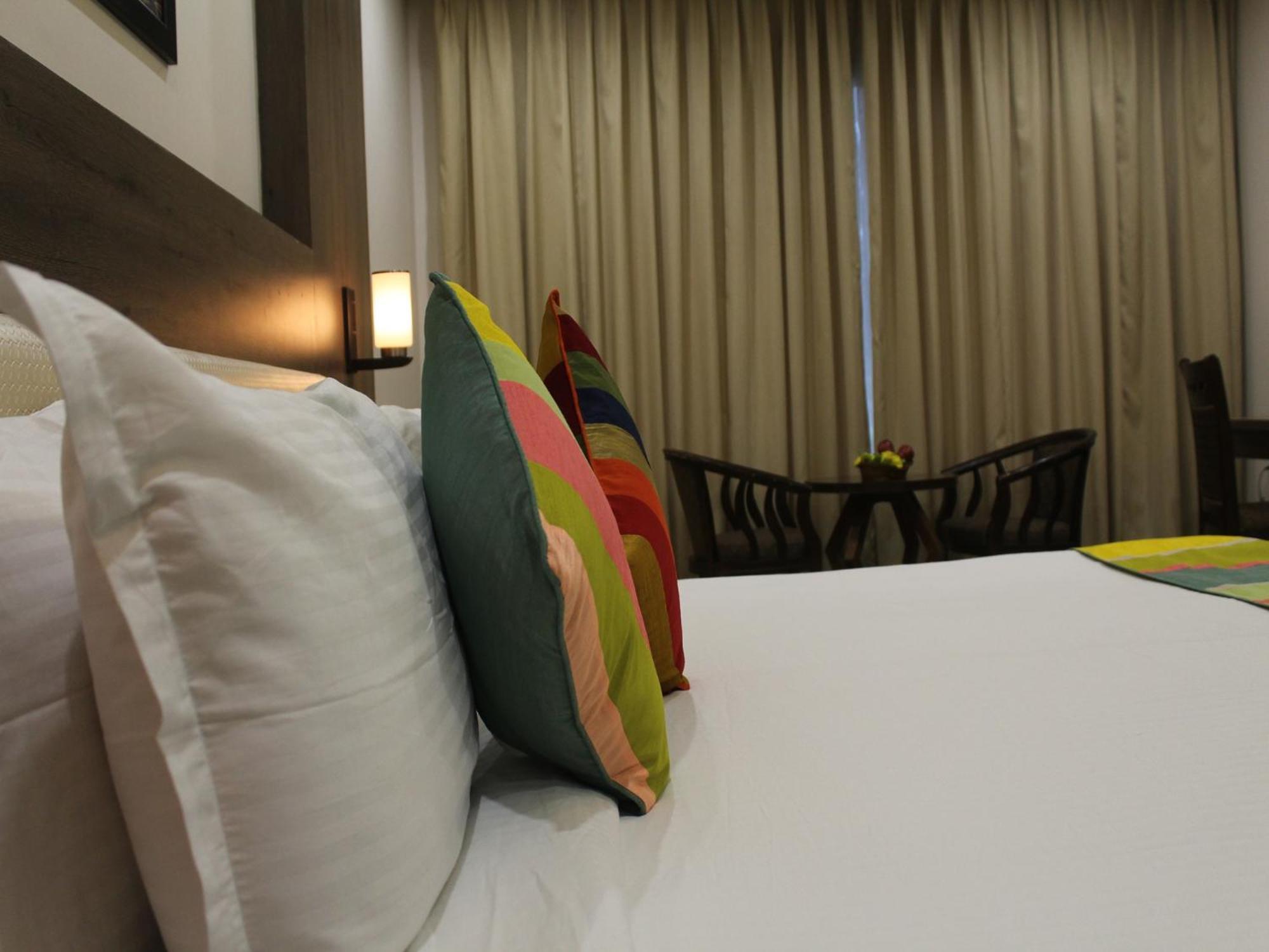 Seven Sky Clarks Exotica Hotel Bhuj Luaran gambar