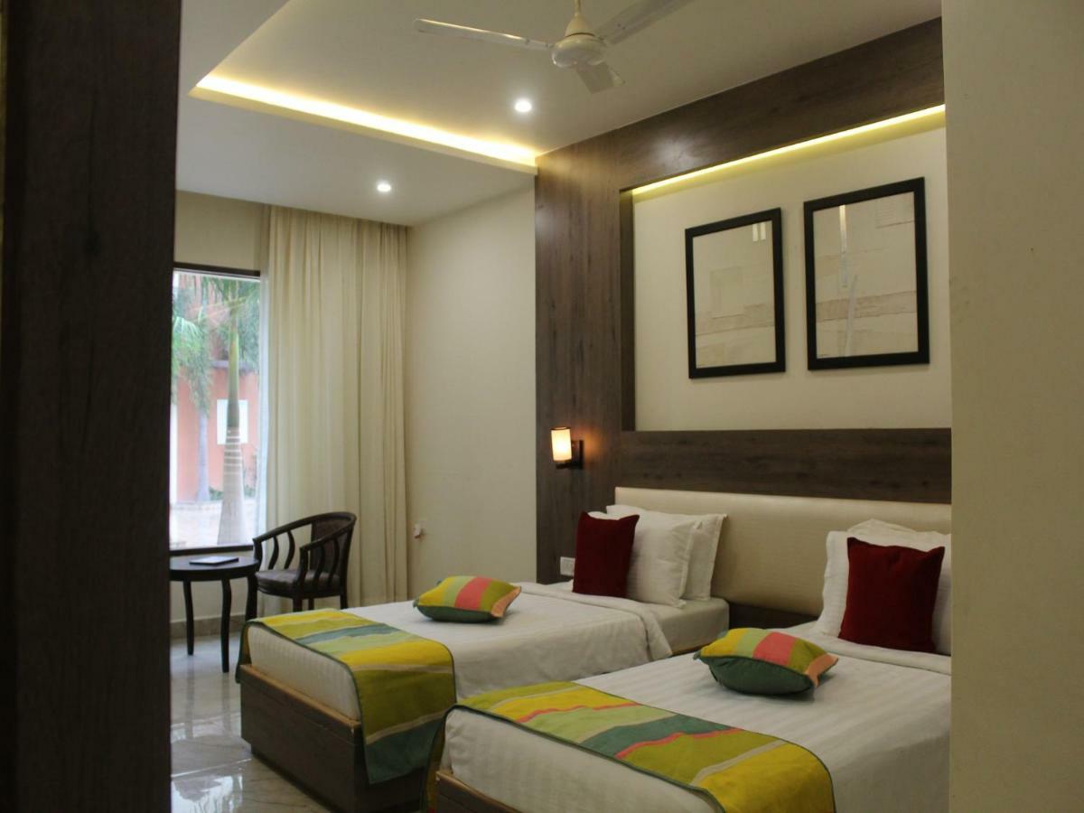 Seven Sky Clarks Exotica Hotel Bhuj Luaran gambar