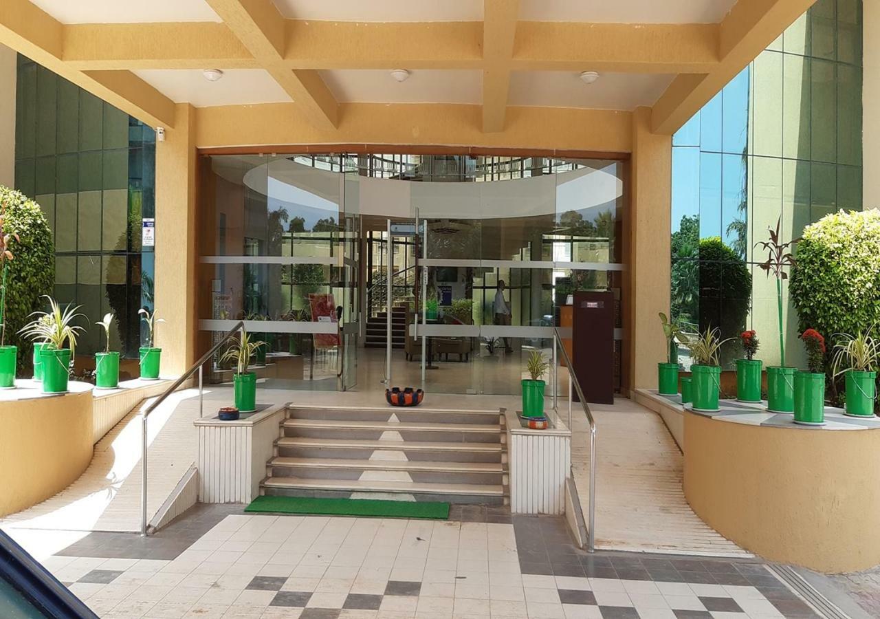 Seven Sky Clarks Exotica Hotel Bhuj Luaran gambar
